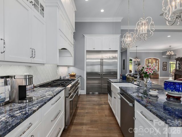 28 Falling Star Court, Fletcher, NC 28732