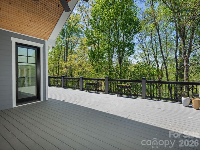 28 Falling Star Court, Fletcher, NC 28732