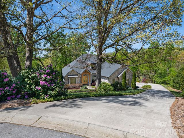 28 Falling Star Court, Fletcher, NC 28732