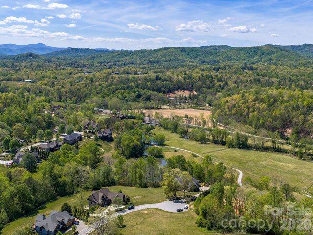 28 Falling Star Court, Fletcher, NC 28732