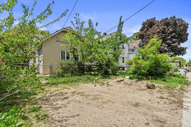 3108 N 44th STREET, Milwaukee, WI 53216
