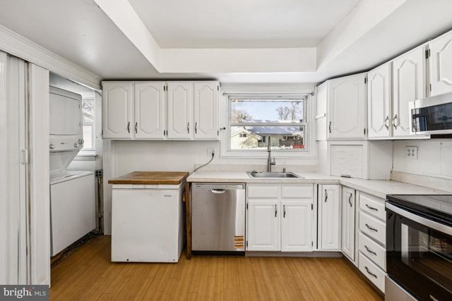 384 WILDROSE ST, Browns Mills, NJ 08015