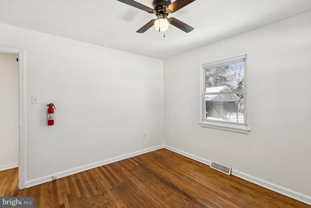 384 WILDROSE ST, Browns Mills, NJ 08015