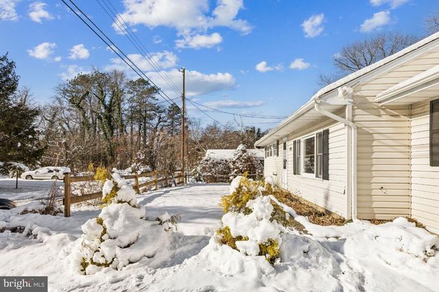 384 WILDROSE ST, Browns Mills, NJ 08015