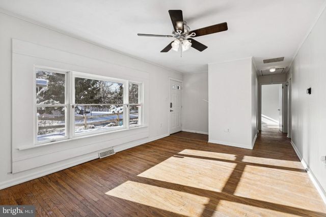 384 WILDROSE ST, Browns Mills, NJ 08015