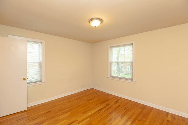 4258 W Nelson Street 2, Chicago, IL 60641
