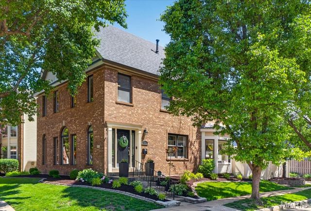 950 Barnard College Lane, St Louis, MO 63130