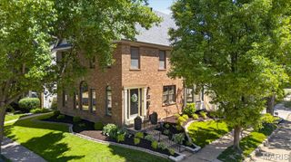 950 Barnard College Lane, St Louis, MO 63130