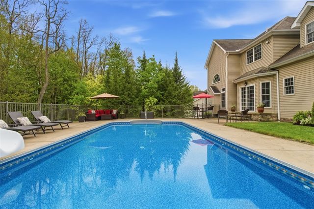 1225 Silver Drive, Millcreek Twp, PA 16509