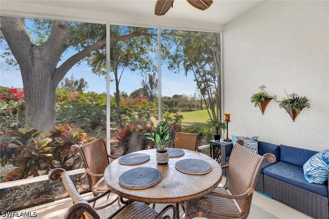 1562 Weybridge CIR 31, Naples, FL 34110