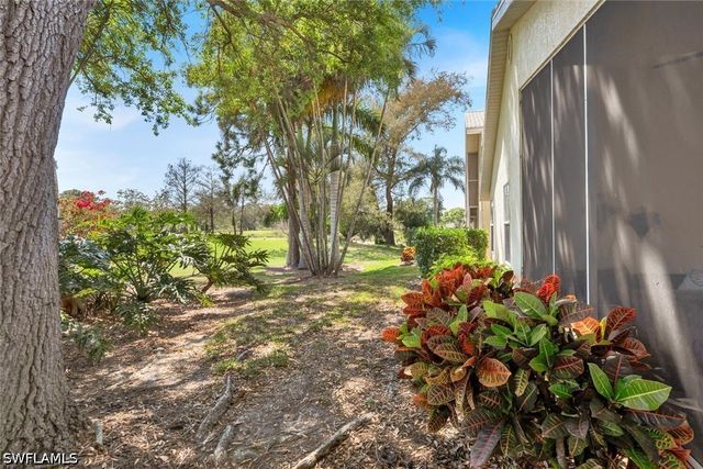 1562 Weybridge CIR 31, Naples, FL 34110