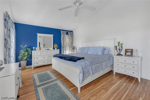 1562 Weybridge CIR 31, Naples, FL 34110