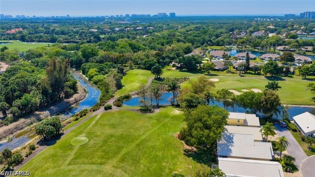 1562 Weybridge CIR 31, Naples, FL 34110