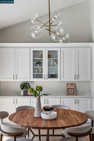 6 Tanglewood Lane, Lafayette, CA 94549