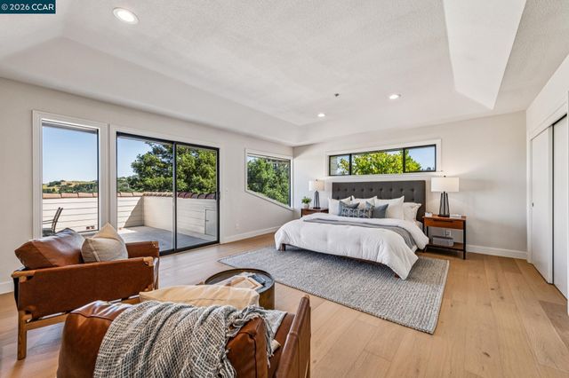 6 Tanglewood Lane, Lafayette, CA 94549