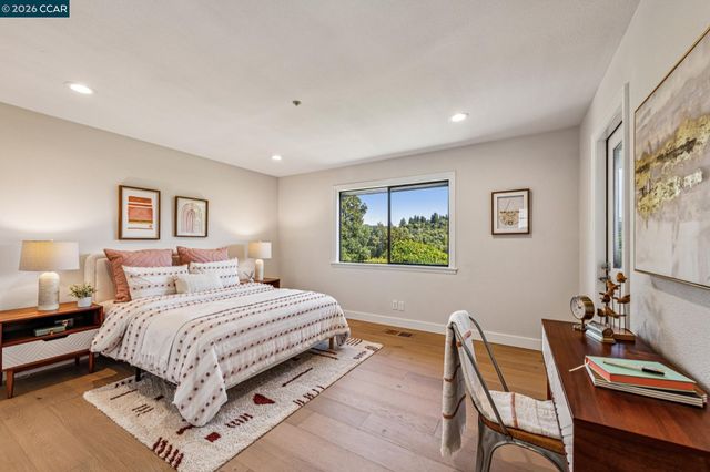 6 Tanglewood Lane, Lafayette, CA 94549