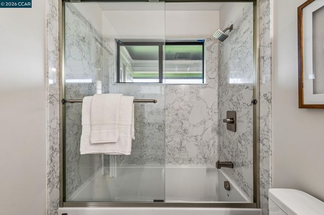 6 Tanglewood Lane, Lafayette, CA 94549