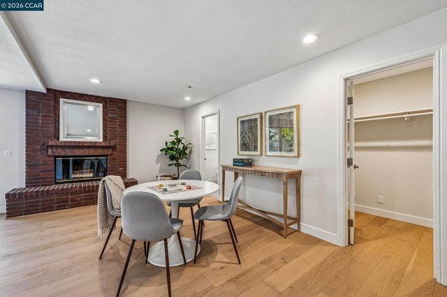 6 Tanglewood Lane, Lafayette, CA 94549