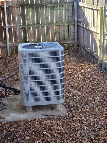 713 NW Columbia, Lawton, OK 73505