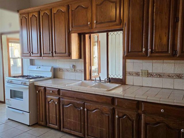 713 NW Columbia, Lawton, OK 73505