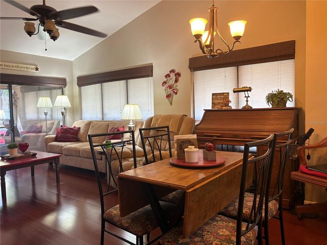 811 OAK PARK PLACE, Brandon, FL 33511