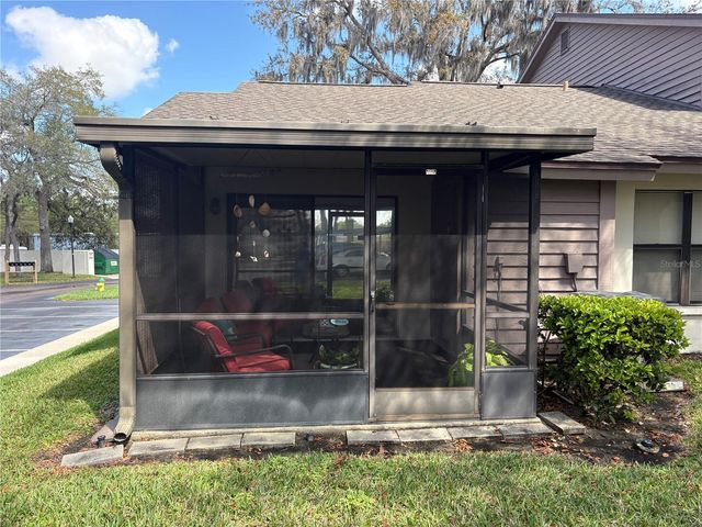 811 OAK PARK PLACE, Brandon, FL 33511