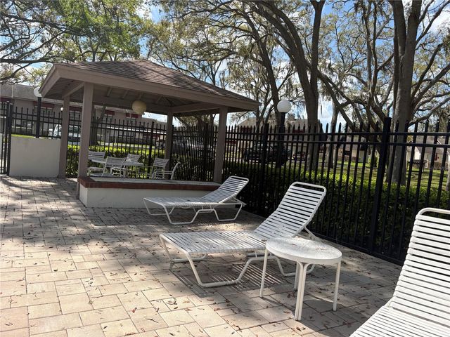 811 OAK PARK PLACE, Brandon, FL 33511