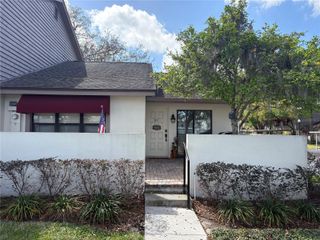 811 OAK PARK PLACE, Brandon, FL 33511