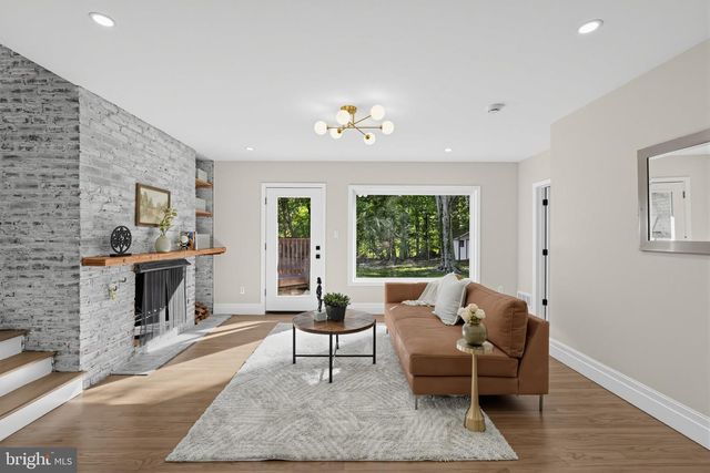 56 WESTBROOK DR, Moorestown, NJ 08057