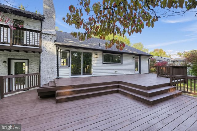 56 WESTBROOK DR, Moorestown, NJ 08057