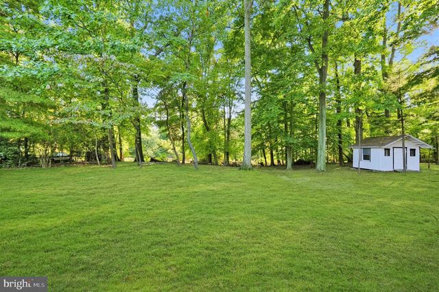 56 WESTBROOK DR, Moorestown, NJ 08057