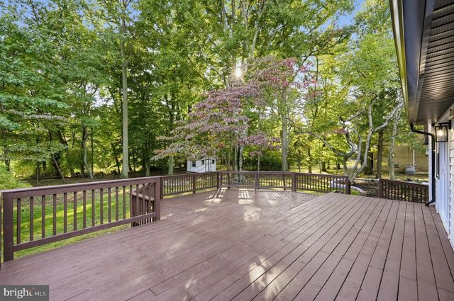 56 WESTBROOK DR, Moorestown, NJ 08057