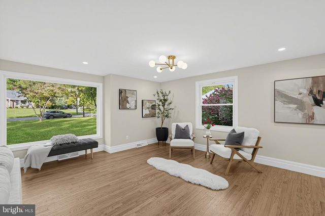 56 WESTBROOK DR, Moorestown, NJ 08057