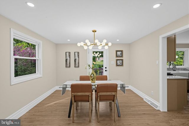 56 WESTBROOK DR, Moorestown, NJ 08057
