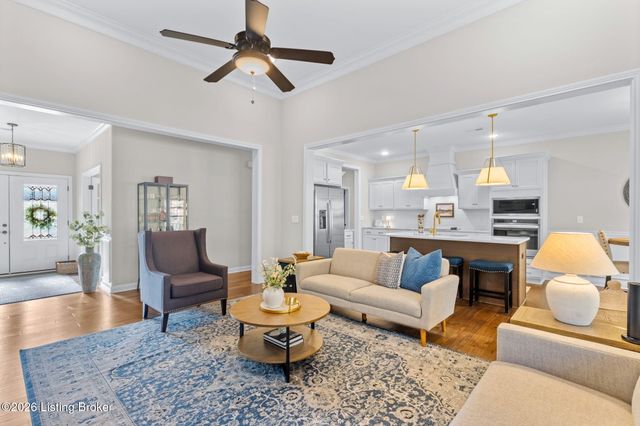 4203 Hidden Bluff Ct, Louisville, KY 40241