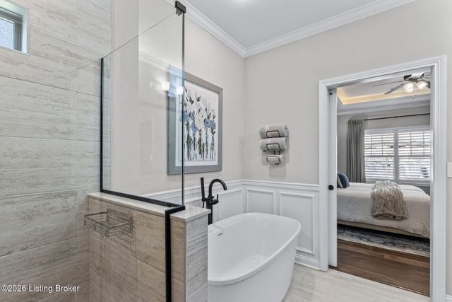 4203 Hidden Bluff Ct, Louisville, KY 40241