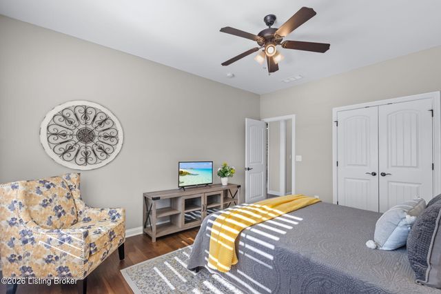 4203 Hidden Bluff Ct, Louisville, KY 40241