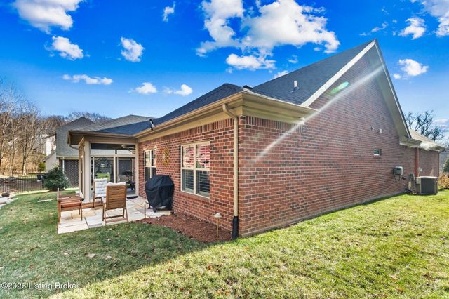 4203 Hidden Bluff Ct, Louisville, KY 40241