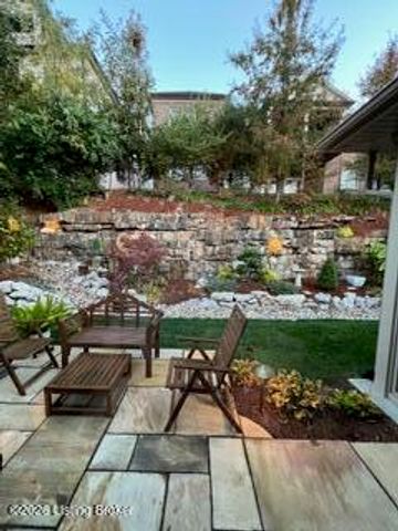 4203 Hidden Bluff Ct, Louisville, KY 40241