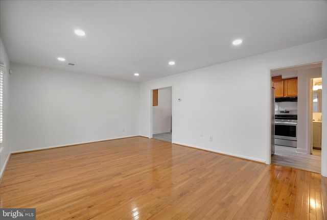 5600 WALKER MILL RD, Capitol Heights, MD 20743