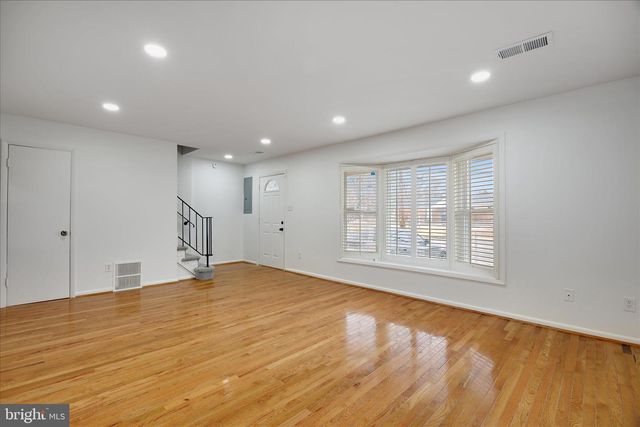 5600 WALKER MILL RD, Capitol Heights, MD 20743