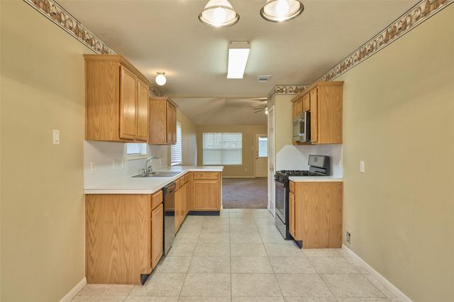 12121 La Salle Branch, Conroe, TX 77304