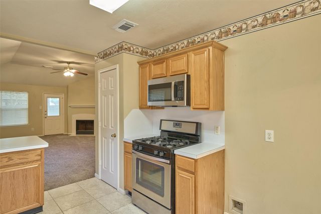 12121 La Salle Branch, Conroe, TX 77304
