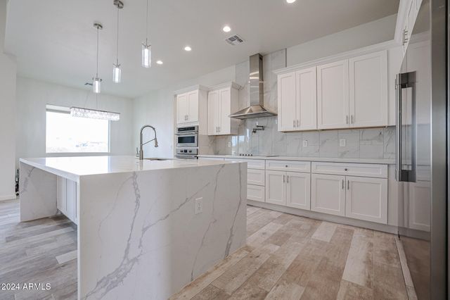 14930 W EL CORTEZ Place, Surprise, AZ 85387