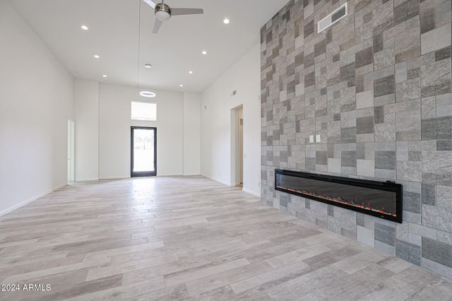 14930 W EL CORTEZ Place, Surprise, AZ 85387