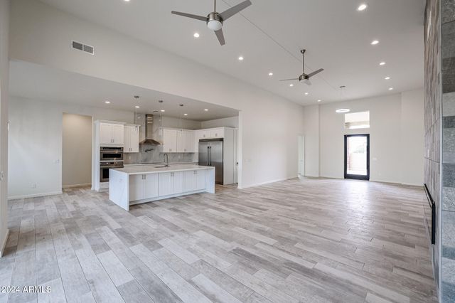 14930 W EL CORTEZ Place, Surprise, AZ 85387