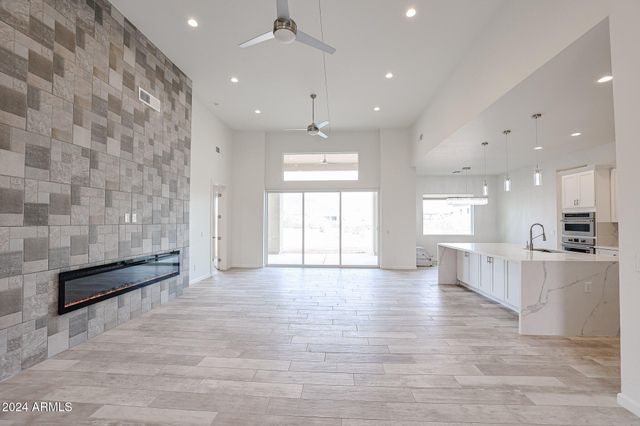 14930 W EL CORTEZ Place, Surprise, AZ 85387