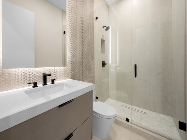 1401 NE 16th Avenue, Fort Lauderdale, FL 33304