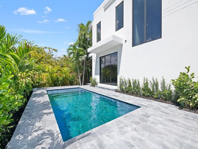 1401 NE 16th Avenue, Fort Lauderdale, FL 33304