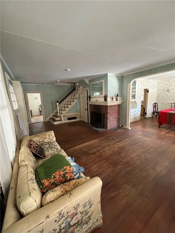 127 Longfellow Road, Jamestown, RI 02835